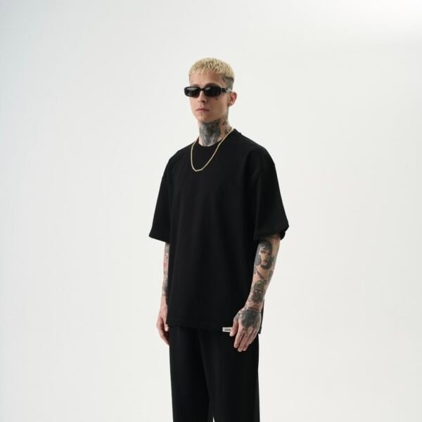 ESSENTIAL T-SHIRT - BLACK