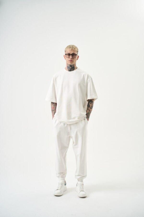 ESSENTIAL T-SHIRT - WHITE
