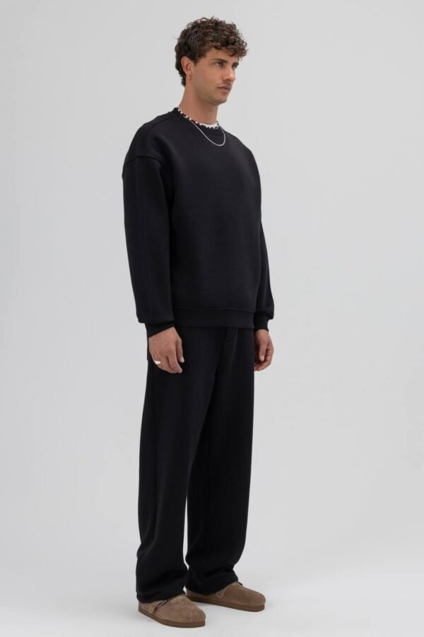 ESSENTIAL SWEATSHIRT - BLACK