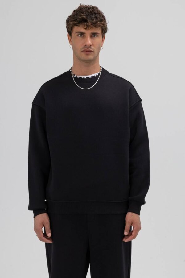 ESSENTIAL SWEATSHIRT - BLACK