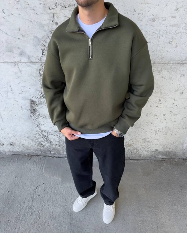 ESSENTIAL QUARTER ZIPPER - OLIVE